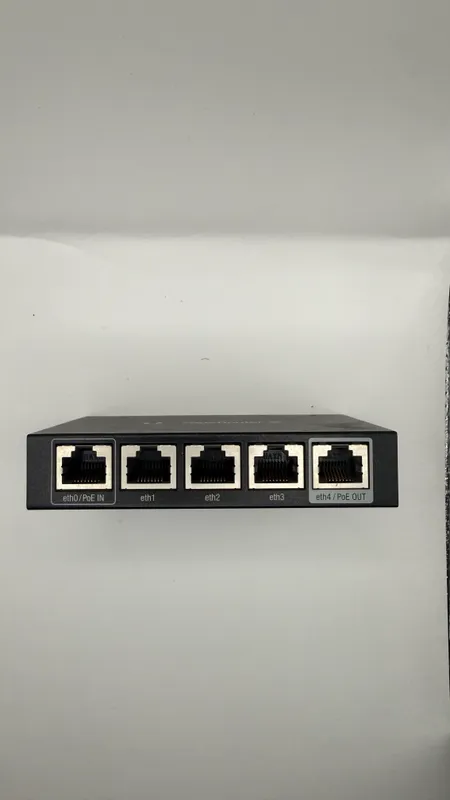 Ubiquiti EdgeRouter X (ER-X) 5-Port Gigabit Router — photo 3