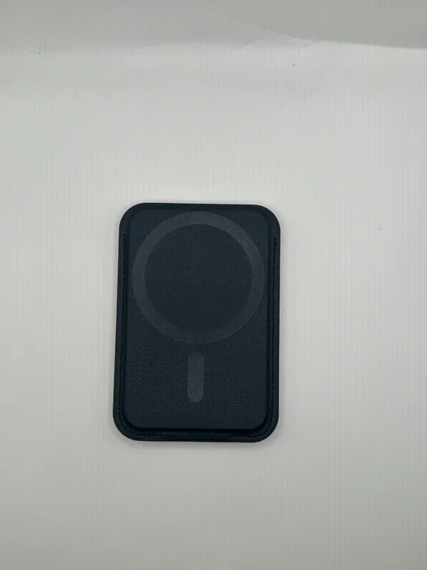 ESR Style MagSafe Compatible Magnetic Card Wallet - Black — photo 2