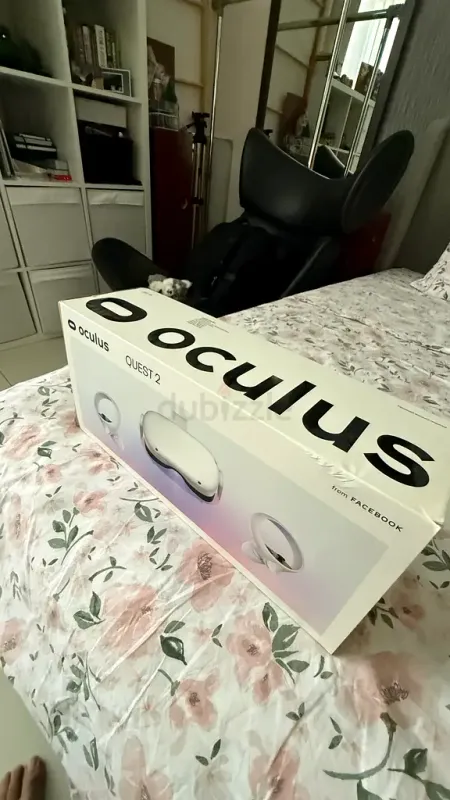 Meta Oculus Quest 2 VR Headset – 256GB – Like New – Original Box — photo 1